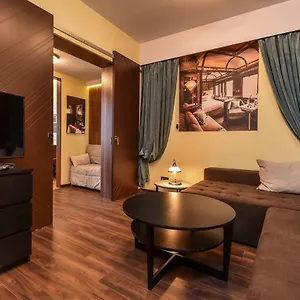 Palace Of Culture 2-bedroom Retreat On Skobelev Blvd Appartamento